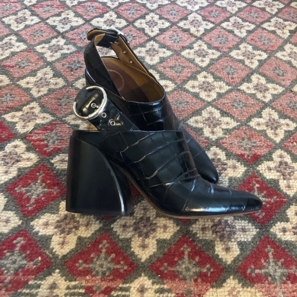 Chloe Black Buckle Pointy Toe Mules sz 37 Block Heel Croc Leather Silver Buckles - Picture 9 of 9